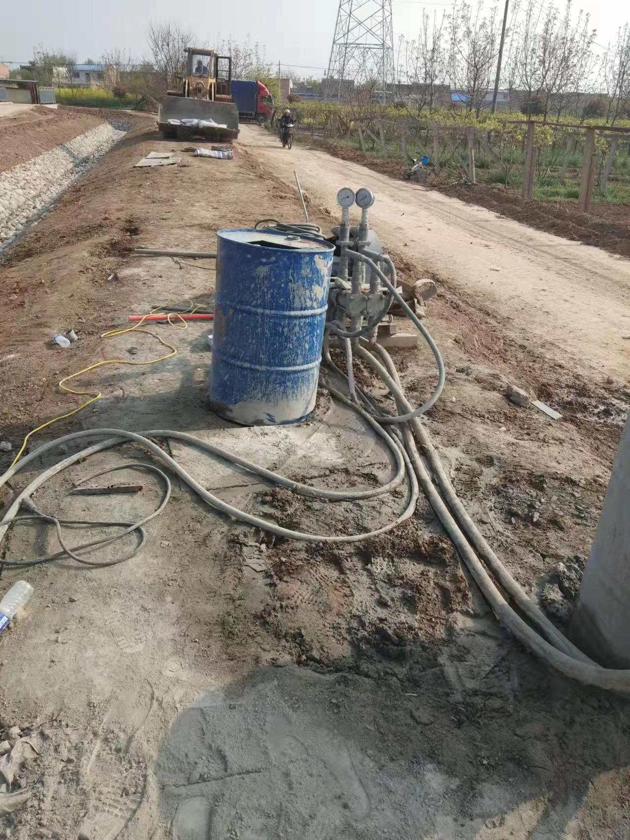 南圣镇顶管注浆